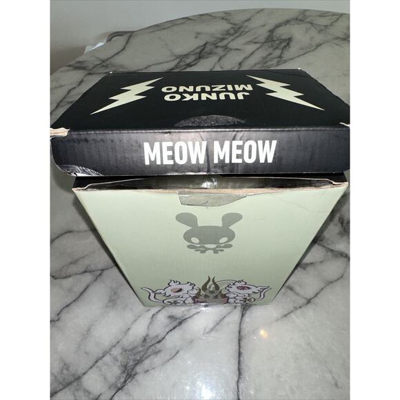 NEW Junko Mizuno Ailurophile Glow Superplastic Janky 8" Vinyl Toy Cat Fish NIB - Picture 13 of 13